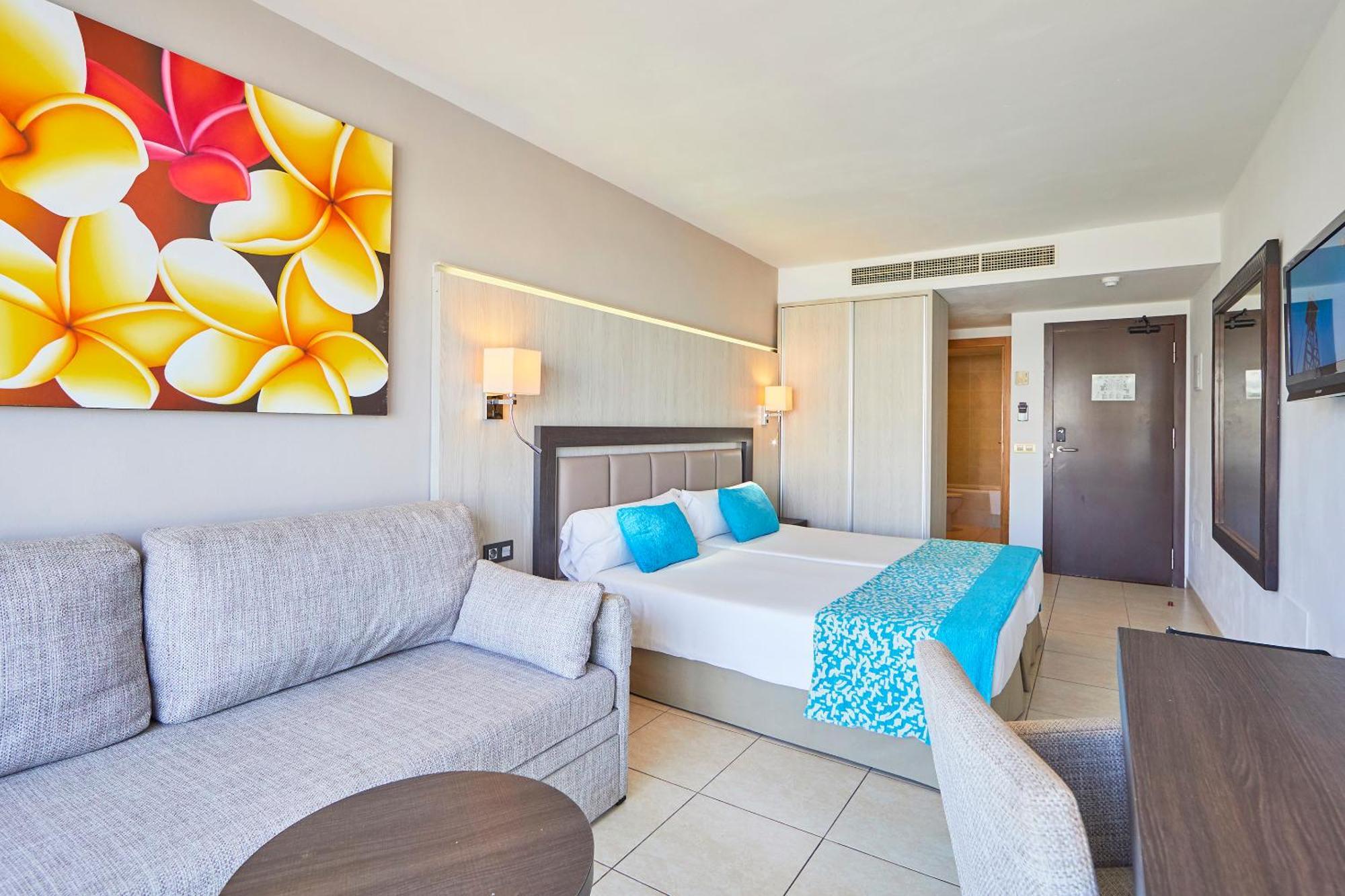 Hotel Fergus Style Bahamas (Adults Only) Platja d'en Bossa Exterior foto