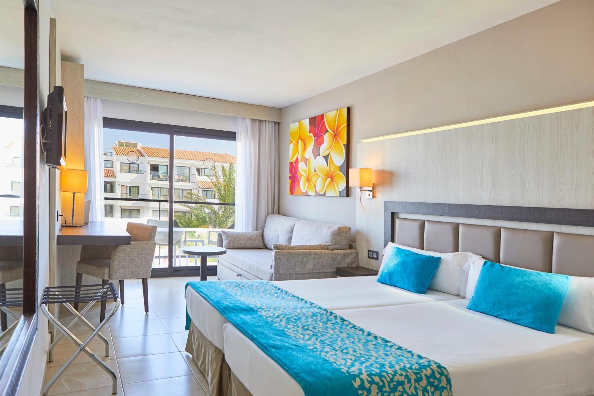 Hotel Fergus Style Bahamas (Adults Only) Platja d'en Bossa Exterior foto